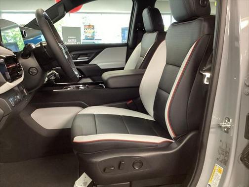 2025 Chevrolet Silverado EV RST