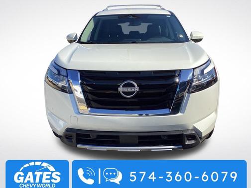 2023 Nissan Pathfinder SL 4WD