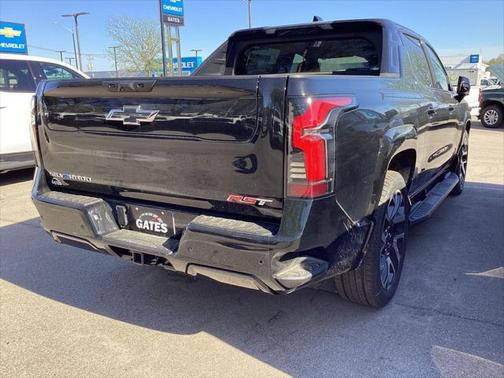 2025 Chevrolet Silverado EV RST
