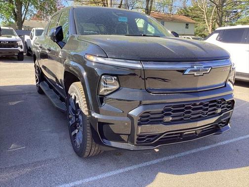 2025 Chevrolet Silverado EV RST