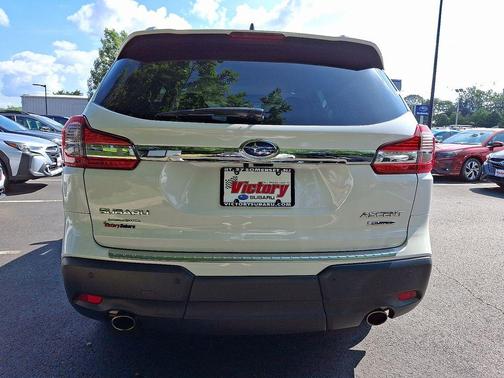 2022 Subaru Ascent Limited 8-Passenger