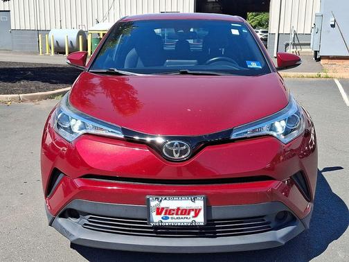 Pearl 2018 Toyota C-HR XLE