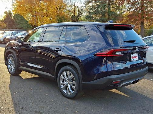 2025 Toyota Grand Highlander Hybrid LIMITED