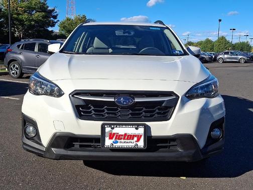 Crystal White Pearl 2019 Subaru Crosstrek 2.0i Premium
