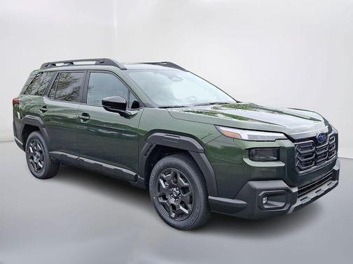 Deep Emerald Green 2026 Subaru Outback Premium