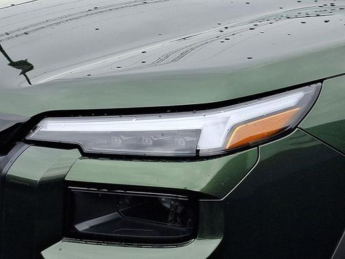 Deep Emerald Green 2026 Subaru Outback Premium