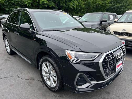 2024 Audi Q3 45 S line Premium