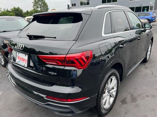 2024 Audi Q3 45 S line Premium