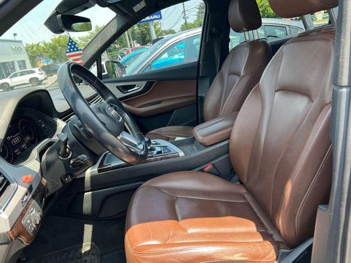 2019 Audi Q7 45 Premium Plus