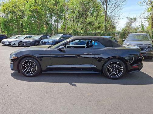 2022 Ford Mustang EcoBoost Premium