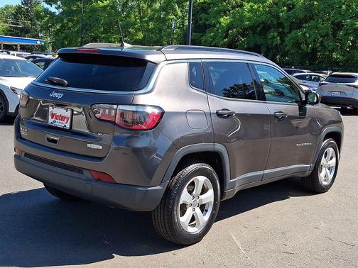 Granite Crystal Clearcoat Metallic 2020 Jeep Compass Latitude