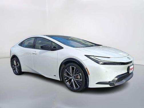 2024 Toyota Prius XLE