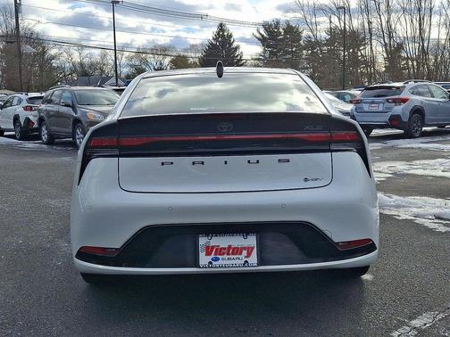 2024 Toyota Prius XLE