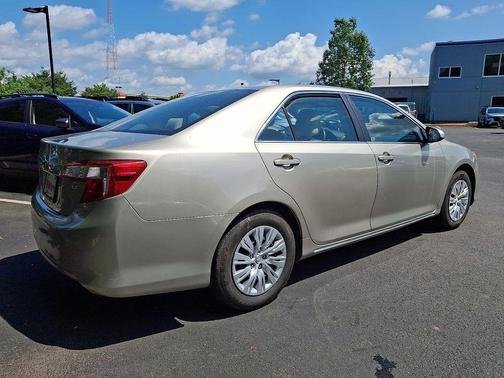 2013 Toyota Camry LE