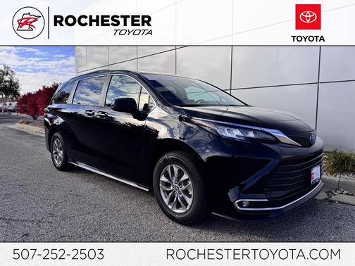 2023 Toyota Sienna XLE