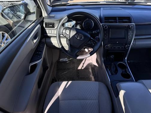 2017 Toyota Camry Hybrid LE