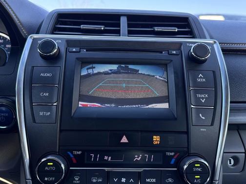 2017 Toyota Camry Hybrid LE