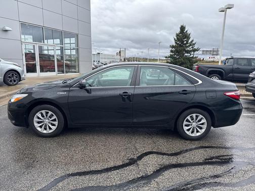 2017 Toyota Camry Hybrid LE