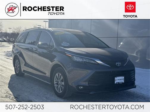 2025 Toyota Sienna XLE
