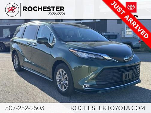 2023 Toyota Sienna XLE