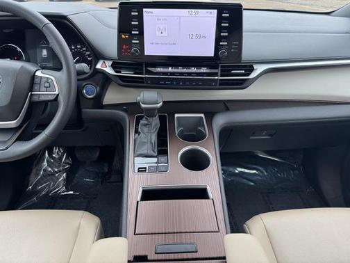 2023 Toyota Sienna XLE