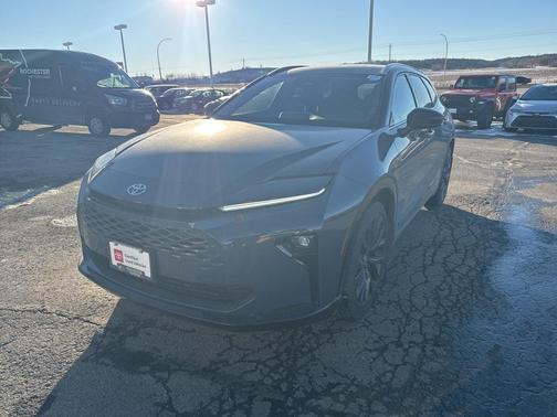 2025 Toyota Crown Signia Limited