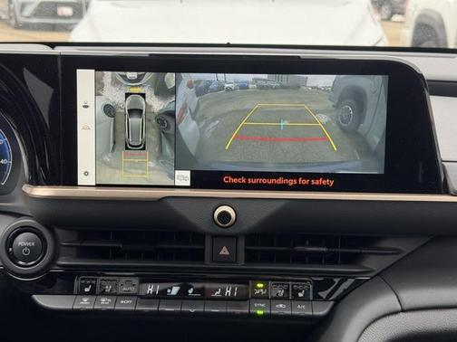 2025 Toyota Crown Signia Limited