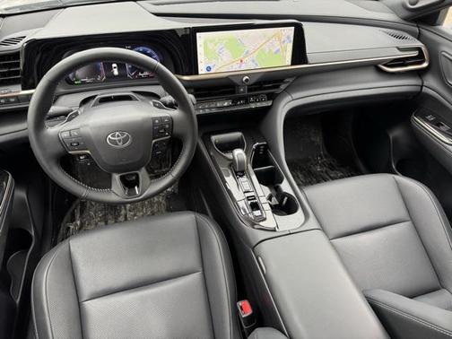 2025 Toyota Crown Signia Limited