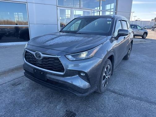 2024 Toyota Highlander XLE
