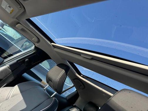 2023 Toyota Prius XLE