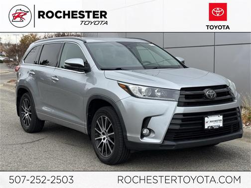 2017 Toyota Highlander SE