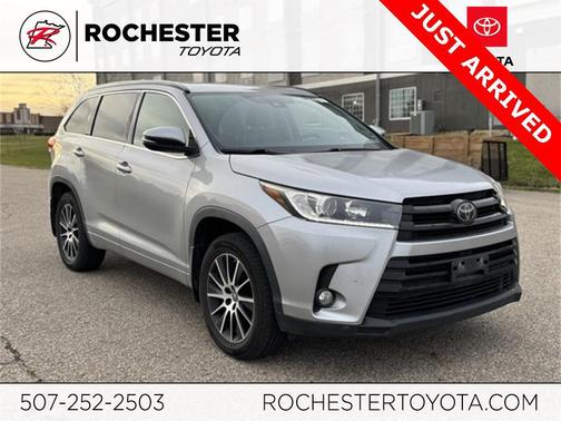 2017 Toyota Highlander SE
