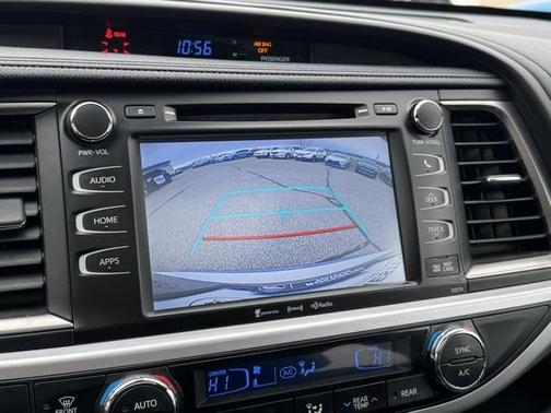 2017 Toyota Highlander SE