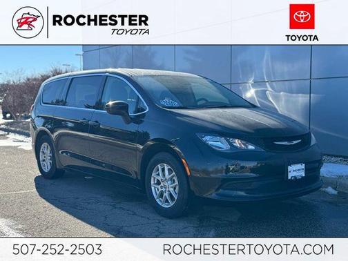 2024 Chrysler Voyager LX