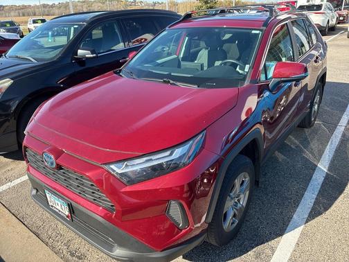 2022 Toyota RAV4 Hybrid XLE