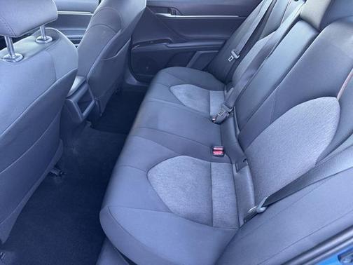 2019 Toyota Camry Hybrid LE