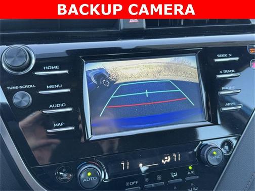 2019 Toyota Camry Hybrid LE