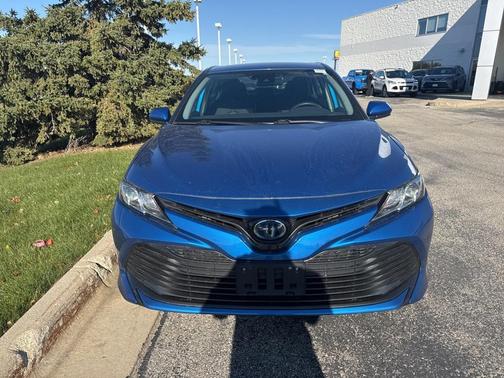 2019 Toyota Camry Hybrid LE