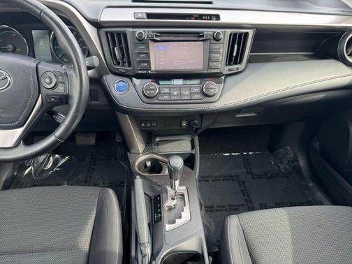 2017 Toyota RAV4 Hybrid XLE