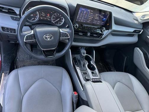 2022 Toyota Highlander Limited