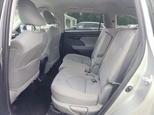 2020 Toyota Highlander LE I4