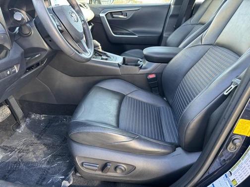 2020 Toyota RAV4 Hybrid SE