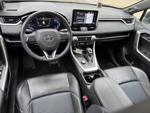 2020 Toyota RAV4 Hybrid SE