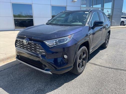 2020 Toyota RAV4 Hybrid SE