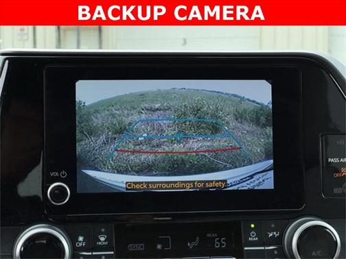 2024 Toyota Highlander LE I4