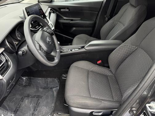 2021 Toyota C-HR LE