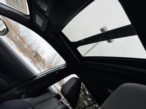 2025 Toyota Corolla Hybrid SE