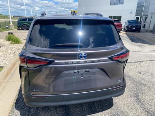 2022 Toyota Sienna XLE 7 Passenger