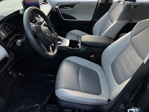 2023 Toyota RAV4 Hybrid Limited
