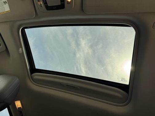 2023 Toyota Sienna XLE 8 Passenger